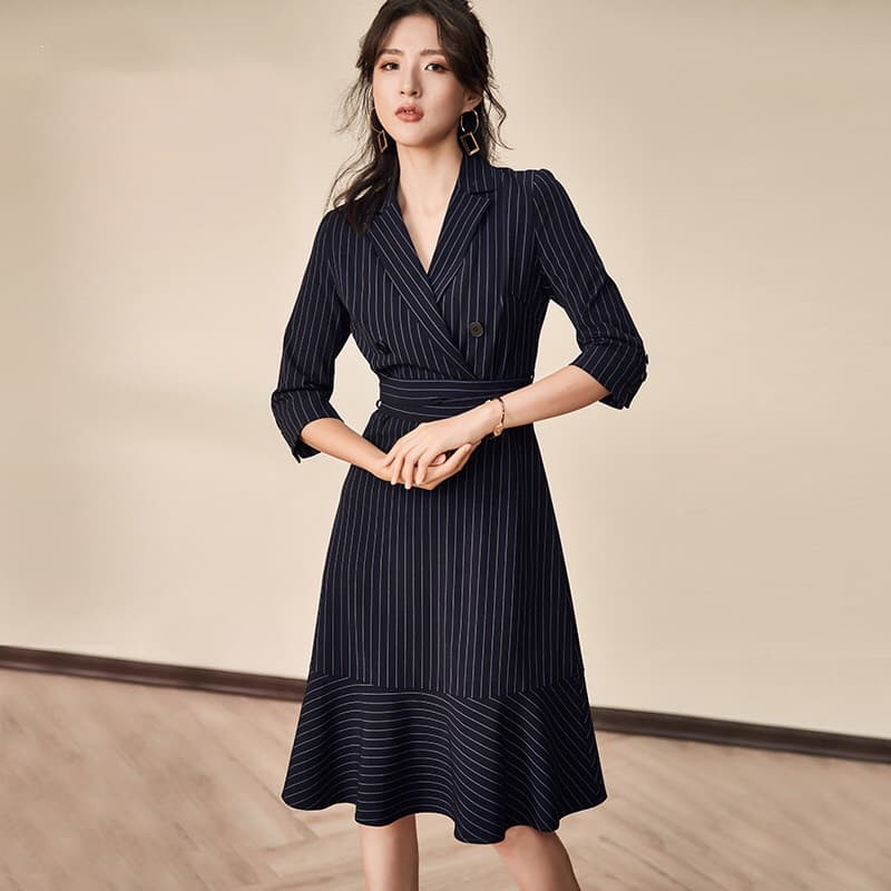 Hip denim pencil skirt